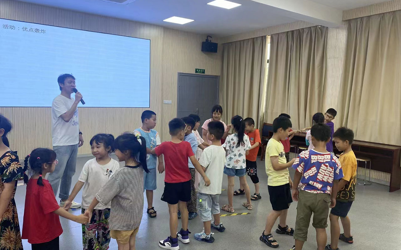 文水龙观乡中心学校